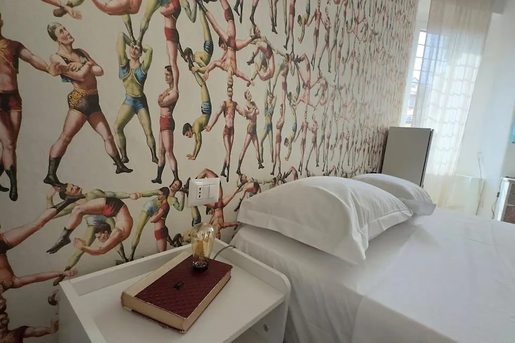 Stylish Apartment Next To Moscova Milan Italy